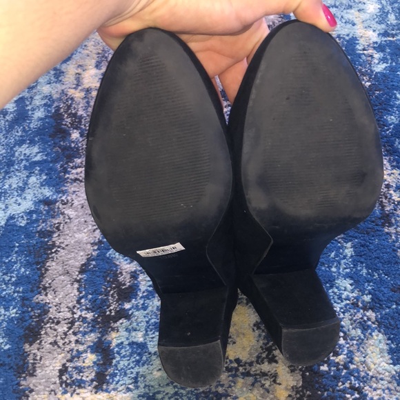 Cute heels comfy and gently used - Picture 2 of 3